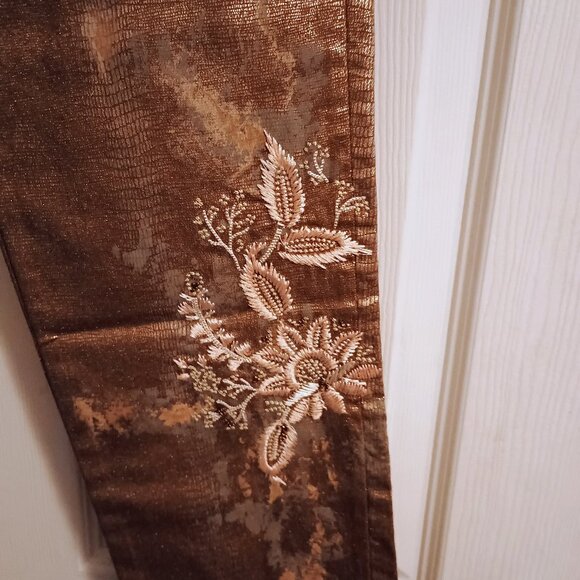 Chicos Pants, Womens, 1R, Flowers on front of Legs, High Waist, NWOT - Picture 4 of 9